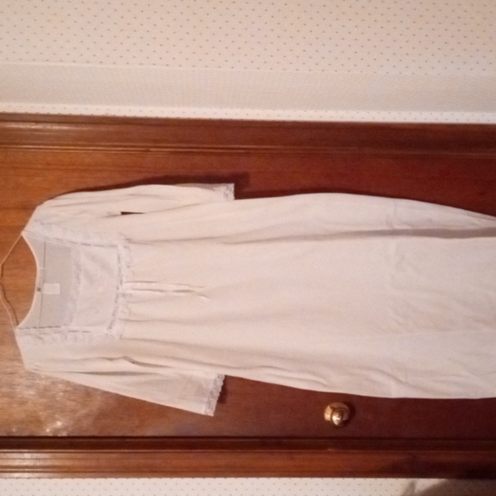 Vintage Women's Night Gown